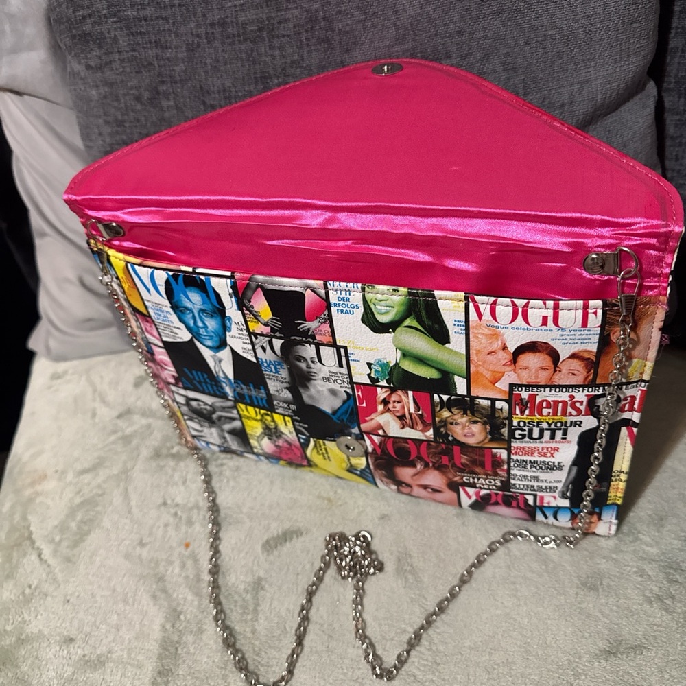 Colorful Magazine Print Clutch - Picture 2 of 3